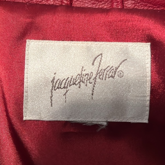 Jacqueline Ferrar wine colored full leather jacket with zipper front - Picture 3 of 5